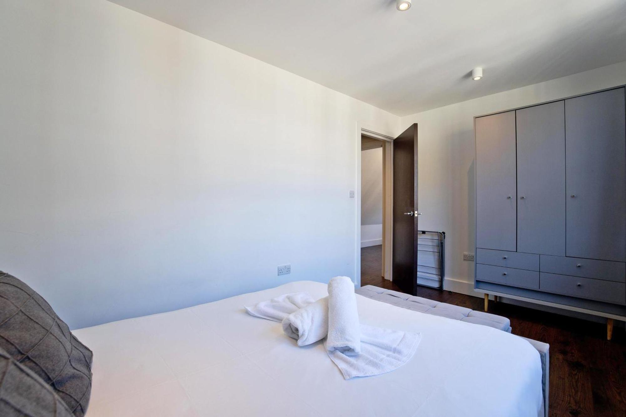 Imperial Middlesex Street Apartments London Exterior photo