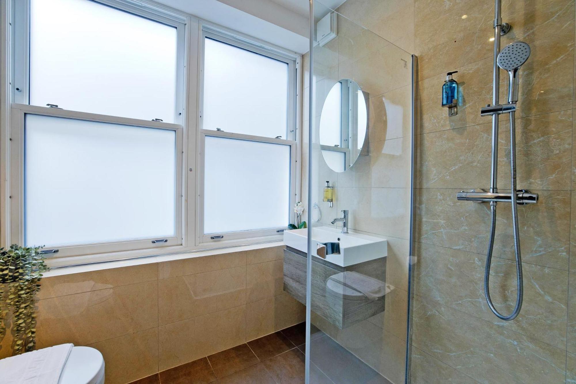 Imperial Middlesex Street Apartments London Exterior photo
